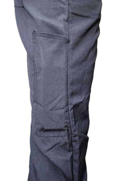 Pantalon de caballero, en gabardina con bolsa carpintero
